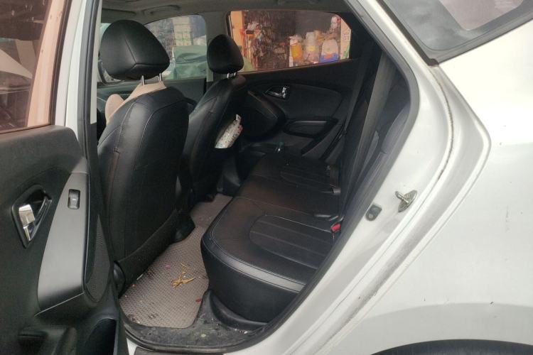 Used Hyundai ix35 2013 2.0L Automatic Two-Wheel Drive Leading GLX China IV Standard Left Rear Seat