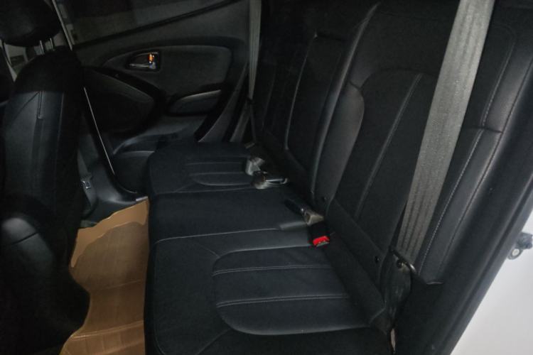 Used Hyundai ix35 2013 2.0L Automatic Two-Wheel Drive Smart GLS China IV Standard Left Rear Seat