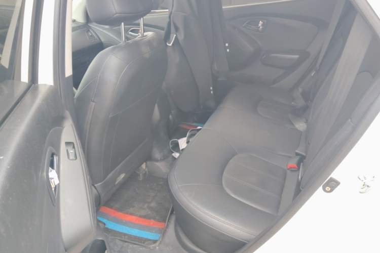 Used Hyundai ix35 2013 2.0L Automatic Two-Wheel Drive Smart GLS China IV Standard Left Rear Seat