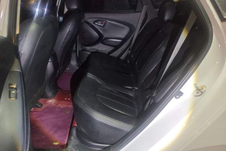 Used Hyundai ix35 2013 2.0L Automatic Two-Wheel Drive Smart GLS China V Standard Left Rear Seat