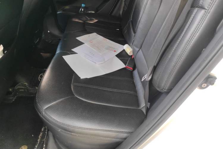 Used Hyundai ix35 2013 2.0L Automatic Two-Wheel Drive Smart GLS China IV Standard Left Rear Seat