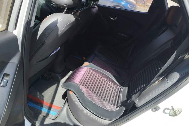 Used Hyundai ix35 2013 2.0L Automatic 2WD Comfort GL China IV Standard Left Rear Seat