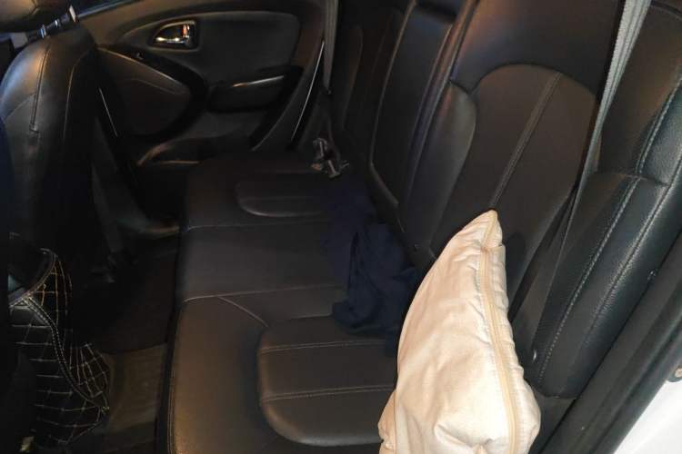 Used Hyundai ix35 2013 2.0L Automatic Two-Wheel Drive Smart GLS China IV Standard Left Rear Seat