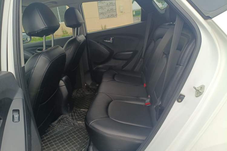 Used Hyundai ix35 2013 2.0L Automatic 2WD Comfort GL China IV Standard Left Rear Seat
