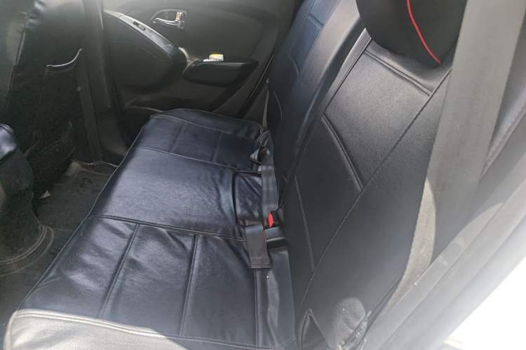 Used Hyundai ix35 2013 2.0L Automatic 2WD Comfort GL China IV Standard Left Rear Seat