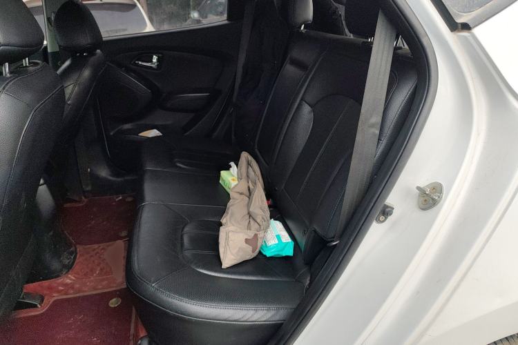 Used Hyundai ix35 2013 2.0L Automatic Two-Wheel Drive Smart GLS China IV Standard Left Rear Seat