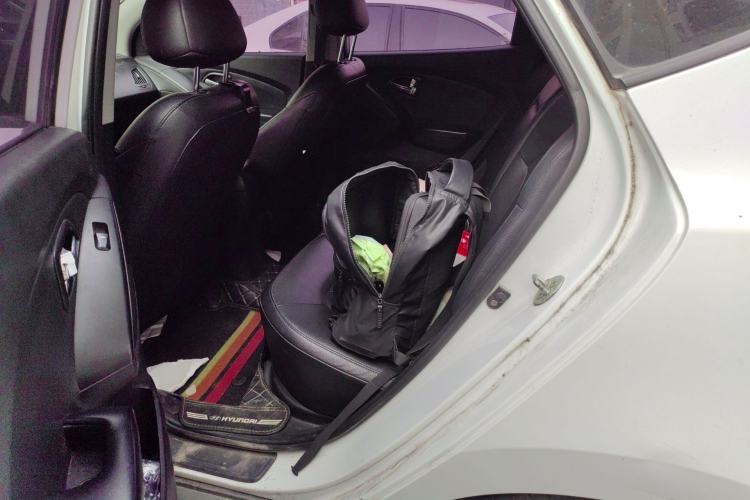 Used Hyundai ix35 2013 2.0L Automatic Two-Wheel Drive Smart GLS China IV Standard Left Rear Seat
