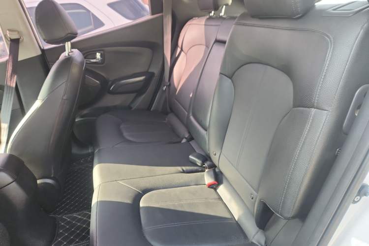 Used Hyundai ix35 2013 2.0L Automatic Two-Wheel Drive Smart GLS China V Standard Left Rear Seat
