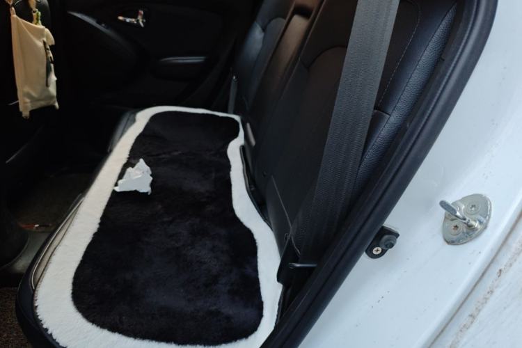 Used Hyundai ix35 2013 2.0L Automatic Two-Wheel Drive Smart GLS China V Standard Left Rear Seat