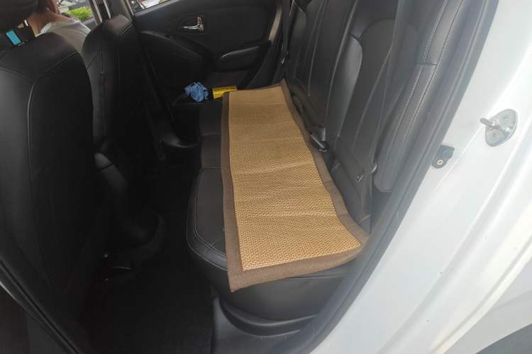 Used Hyundai ix35 2013 2.0L Automatic Two-Wheel Drive Smart GLS China IV Standard Left Rear Seat