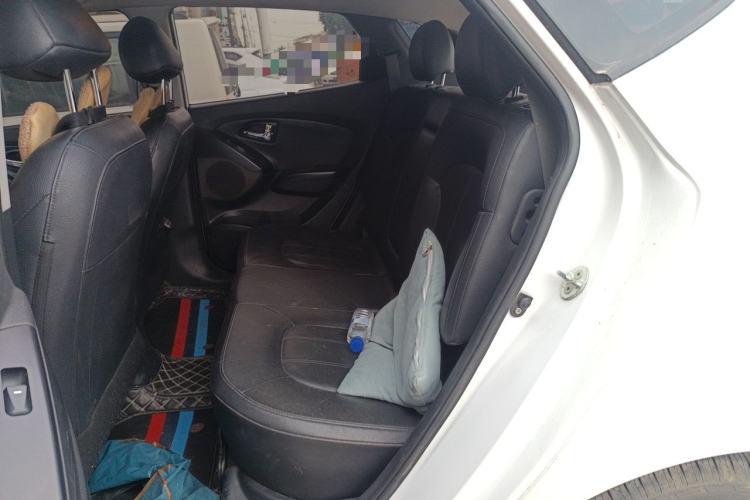 Used Hyundai ix35 2013 2.0L Automatic Two-Wheel Drive Smart GLS China IV Standard Left Rear Seat