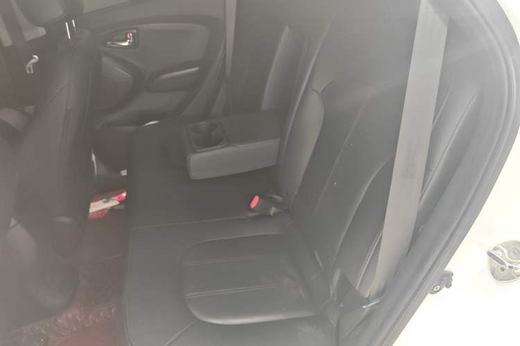 Used Hyundai ix35 2013 2.0L Automatic Two-Wheel Drive Smart GLS China V Standard Left Rear Seat