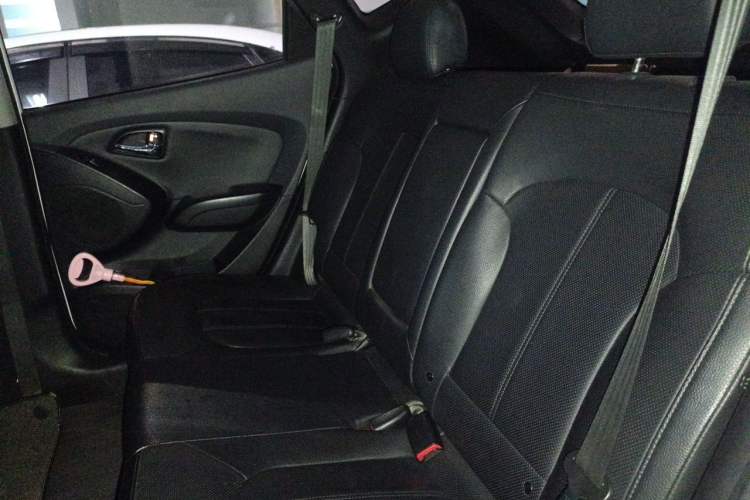 Used Hyundai ix35 2013 2.0L Automatic Two-Wheel Drive Smart GLS China IV Standard Left Rear Seat