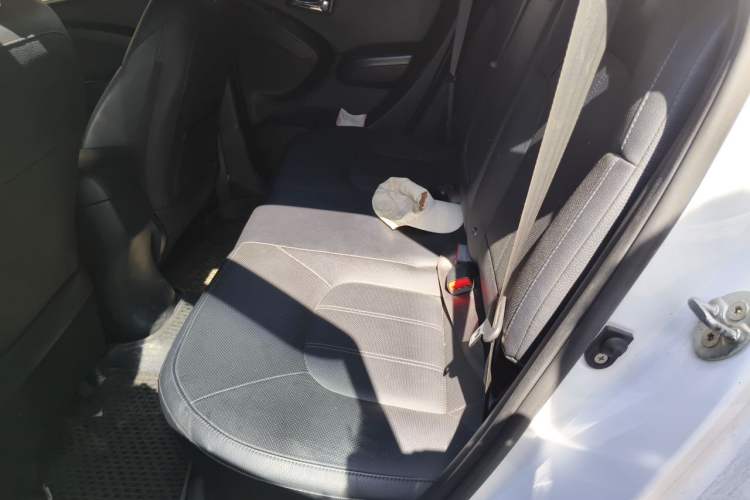 Used Hyundai ix35 2013 2.0L Automatic Two-Wheel Drive Smart GLS China V Standard Left Rear Seat