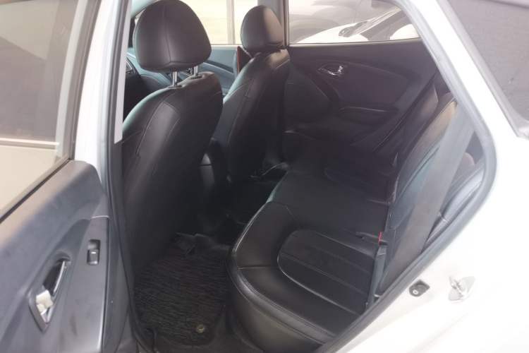 Used Hyundai ix35 2013 2.0L Automatic Two-Wheel Drive Smart GLS China IV Standard Left Rear Seat