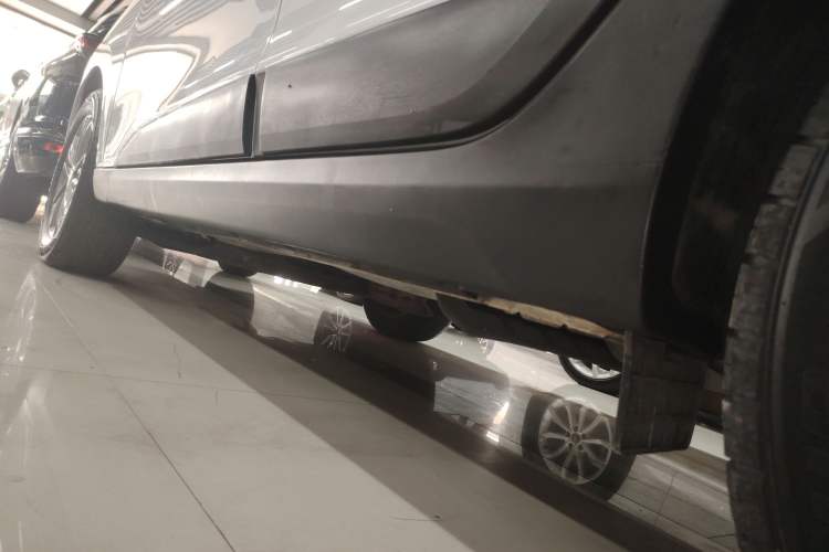 Used Hyundai ix35 2013 2.0L Automatic Two-Wheel Drive Smart GLS China IV Standard Left Side Sill