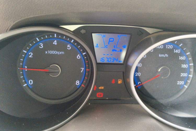 Used Hyundai ix35 2013 2.0L Automatic 2WD Comfort GL China IV Standard Odometer Close Up