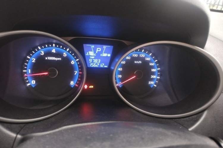 Used Hyundai ix35 2013 2.0L Automatic Two-Wheel Drive Smart GLS China IV Standard Odometer Close Up