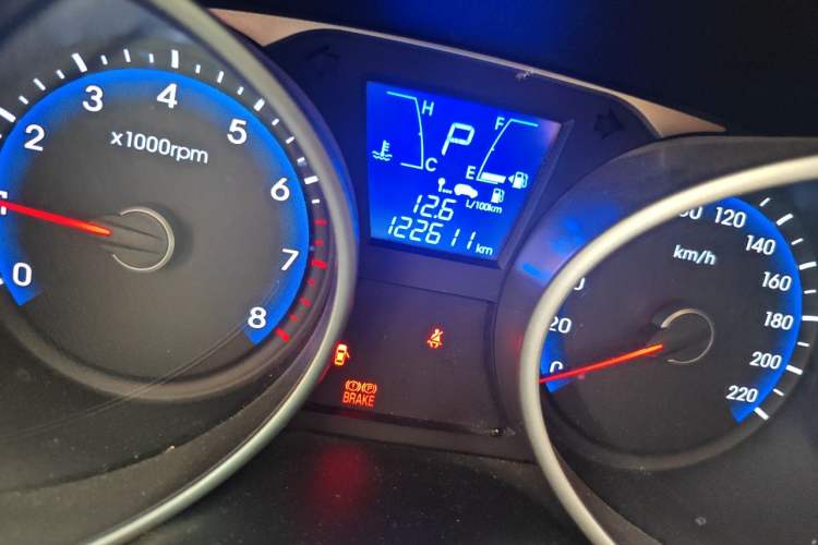 Used Hyundai ix35 2013 2.0L Automatic Two-Wheel Drive Smart GLS China IV Standard Odometer Close Up