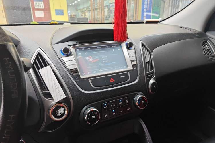 Used Hyundai ix35 2013 2.0L Automatic 2WD Comfort GL China IV Standard Odometer Close Up