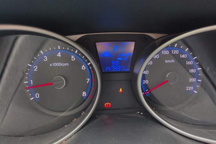 Used Hyundai ix35 2013 2.0L Automatic Two-Wheel Drive Smart GLS China IV Standard Odometer Close Up