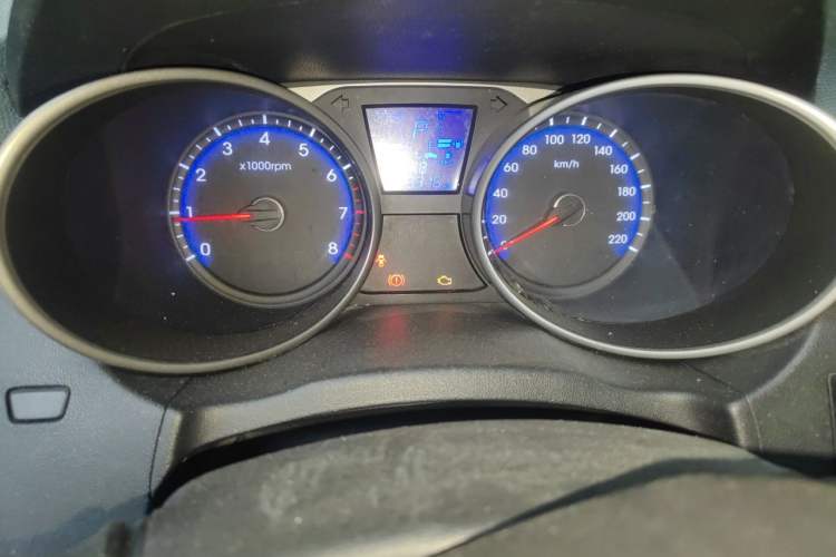 Used Hyundai ix35 2013 2.0L Automatic 2WD Comfort GL China IV Standard Odometer Close Up