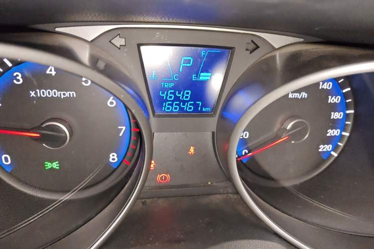 Used Hyundai ix35 2013 2.0L Automatic Two-Wheel Drive Smart GLS China IV Standard Odometer Close Up