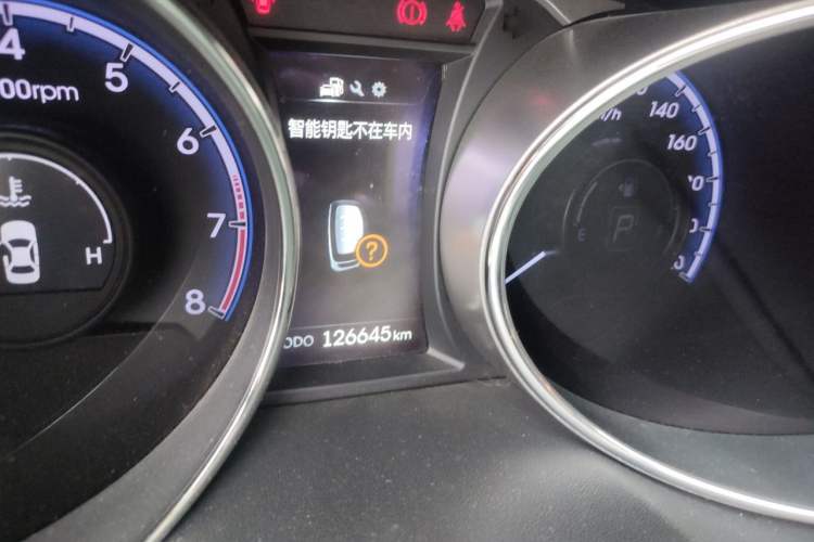 Used Hyundai ix35 2013 2.0L Automatic Two-Wheel Drive Leading GLX China IV Standard Odometer Close Up