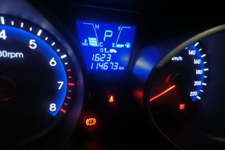 Used Hyundai ix35 2013 2.0L Automatic Two-Wheel Drive Smart GLS China IV Standard Odometer Close Up