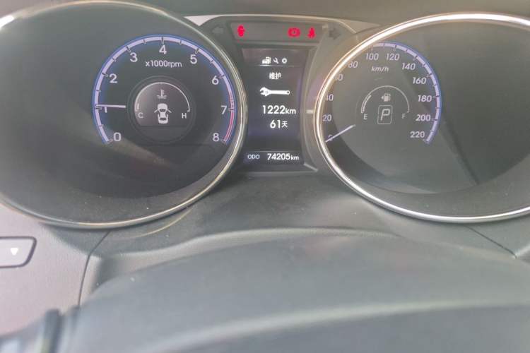 Used Hyundai ix35 2013 2.0L Automatic Two-Wheel Drive Leading GLX China V Emission Standard Odometer Close Up