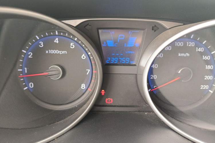 Used Hyundai ix35 2013 2.0L Automatic 2WD Comfort GL China IV Standard Odometer Close Up