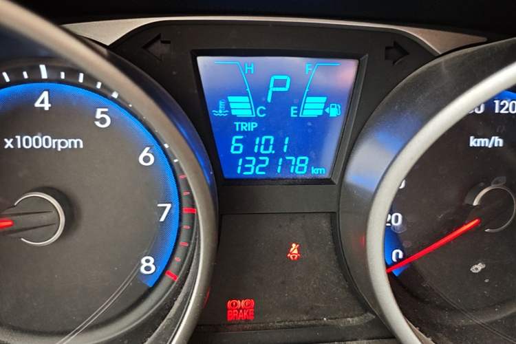 Used Hyundai ix35 2013 2.0L Automatic Two-Wheel Drive Smart GLS China IV Standard Odometer Close Up