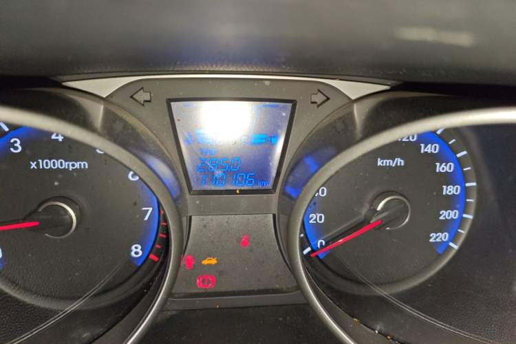 Used Hyundai ix35 2013 2.0L Automatic 2WD Comfort GL China IV Standard Odometer Close Up