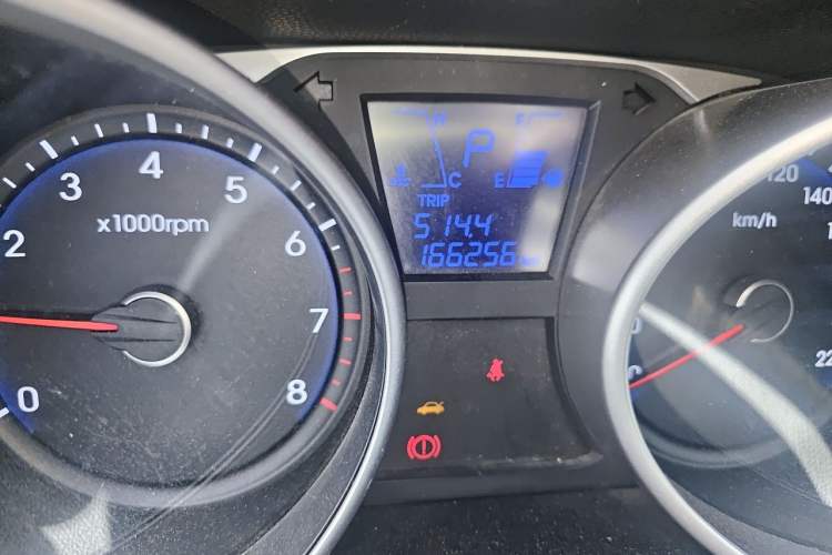 Used Hyundai ix35 2013 2.0L Automatic 2WD Comfort GL China IV Standard Odometer Close Up