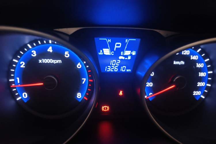 Used Hyundai ix35 2013 2.0L Automatic 4x4 Smart GLS China V Standard Odometer Close Up