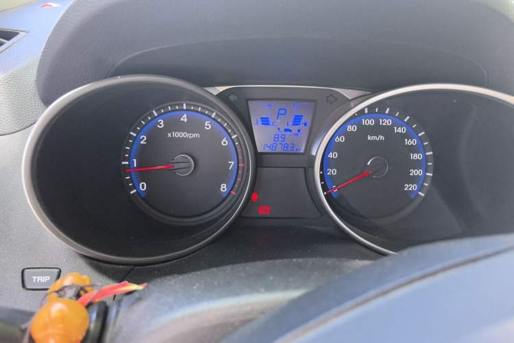 Used Hyundai ix35 2013 2.0L Automatic Two-Wheel Drive Smart GLS China V Standard Odometer Close Up