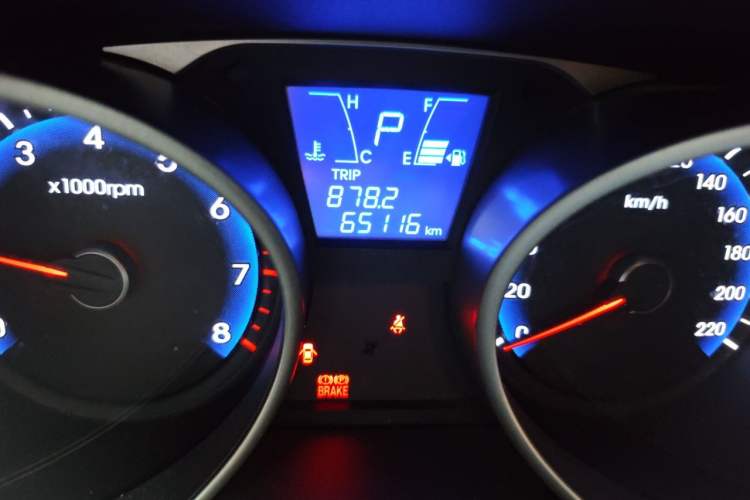 Used Hyundai ix35 2013 2.0L Automatic Two-Wheel Drive Smart GLS China V Standard Odometer Close Up