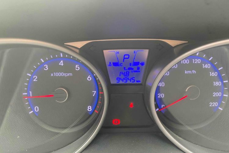 Used Hyundai ix35 2013 2.0L Automatic 4x4 Intelligent GLS China IV Standard Odometer Close Up