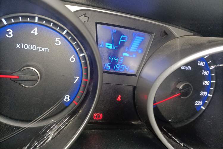 Used Hyundai ix35 2013 2.0L Automatic 2WD Comfort GL China IV Standard Odometer Close Up