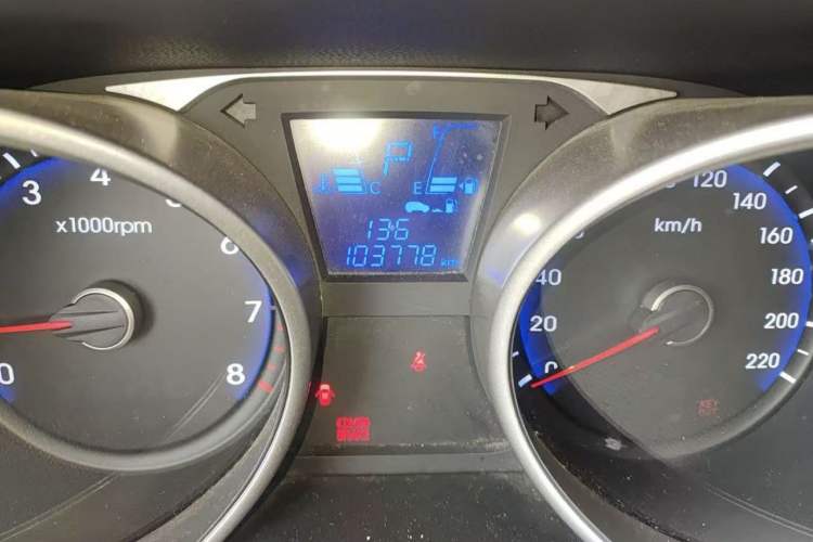 Used Hyundai ix35 2013 2.0L Automatic 4x4 Intelligent GLS China IV Standard Odometer Close Up