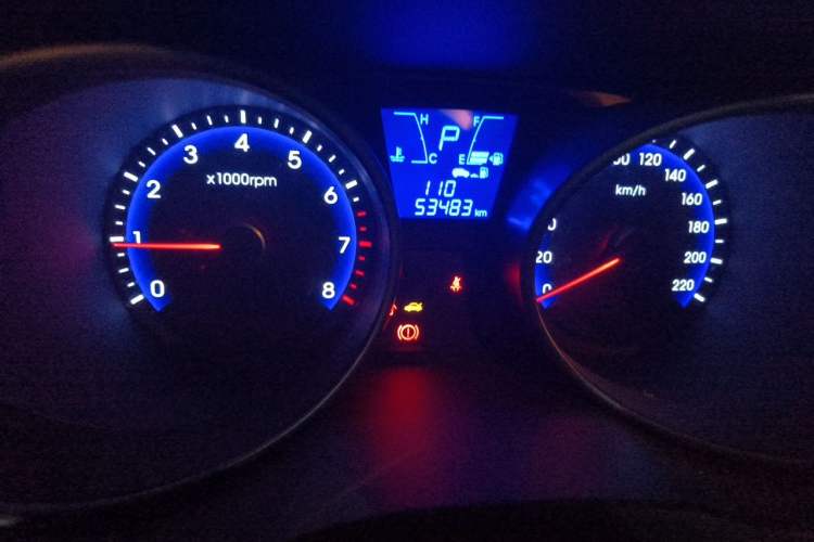Used Hyundai ix35 2013 2.0L Automatic Two-Wheel Drive Smart GLS China V Standard Odometer Close Up
