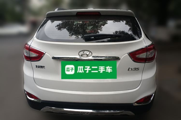 Used Hyundai ix35 2013 2.0L Automatic Two-Wheel Drive Smart GLS China IV Standard Rear