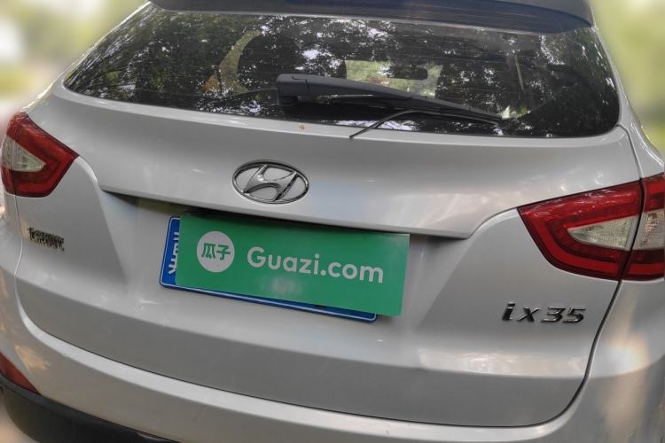 Used Hyundai ix35 2013 2.0L Automatic Two-Wheel Drive Smart GLS China IV Standard Rear