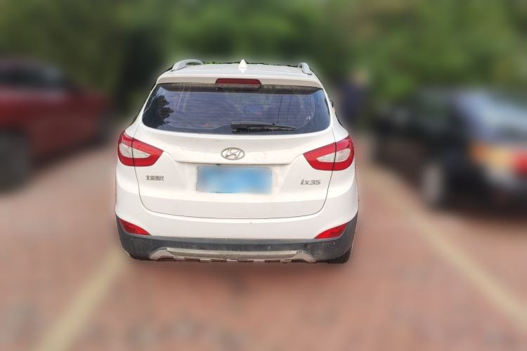Used Hyundai ix35 2013 2.0L Automatic Two-Wheel Drive Smart GLS China IV Standard Rear