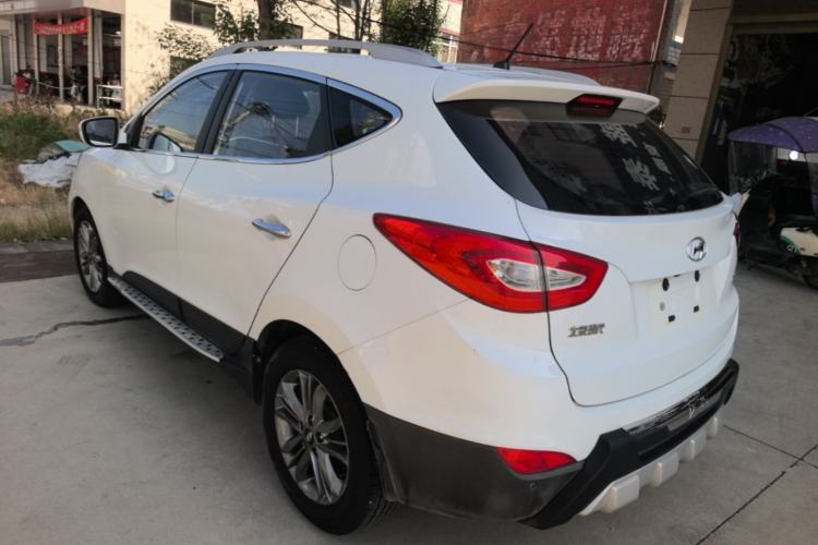 Used Hyundai ix35 2013 2.0L Automatic Two-Wheel Drive Smart GLS China IV Standard Rear Left 45 Deg