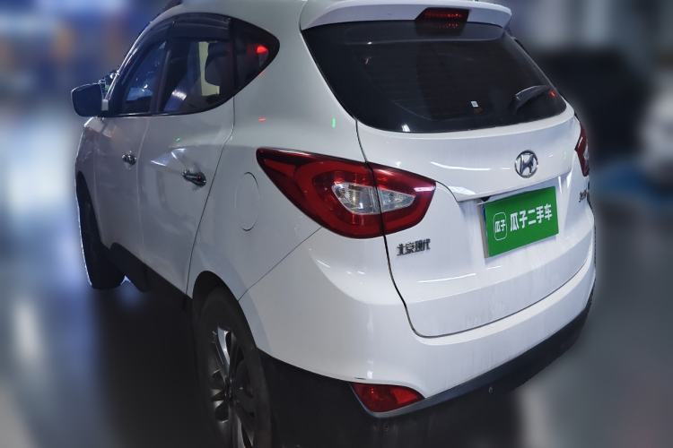 Used Hyundai ix35 2013 2.0L Automatic Two-Wheel Drive Smart GLS China IV Standard Rear Left 45 Deg