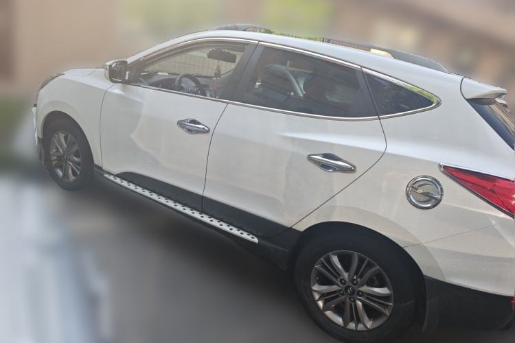 Used Hyundai ix35 2013 2.0L Automatic Two-Wheel Drive Smart GLS China IV Standard Rear Left 45 Deg