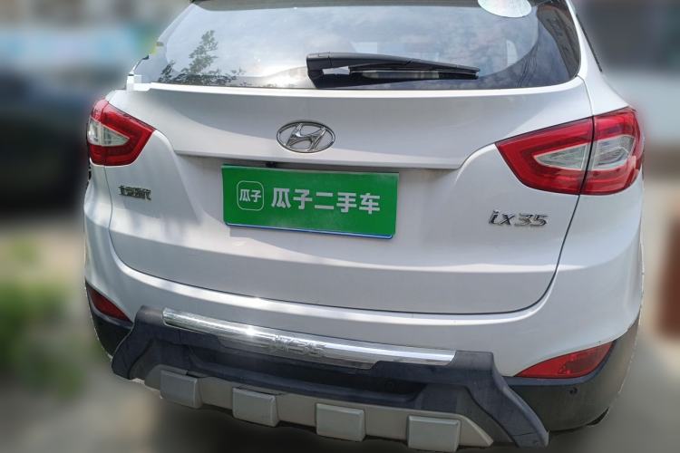 Used Hyundai ix35 2013 2.0L Automatic Two-Wheel Drive Smart GLS China IV Standard Rear