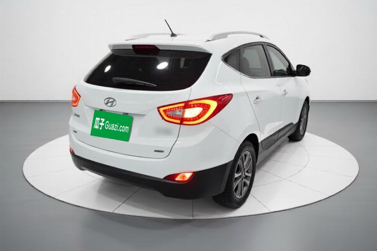 Used Hyundai ix35 2013 2.0L Automatic Two-Wheel Drive Smart GLS China IV Standard Rear Right 45 Deg