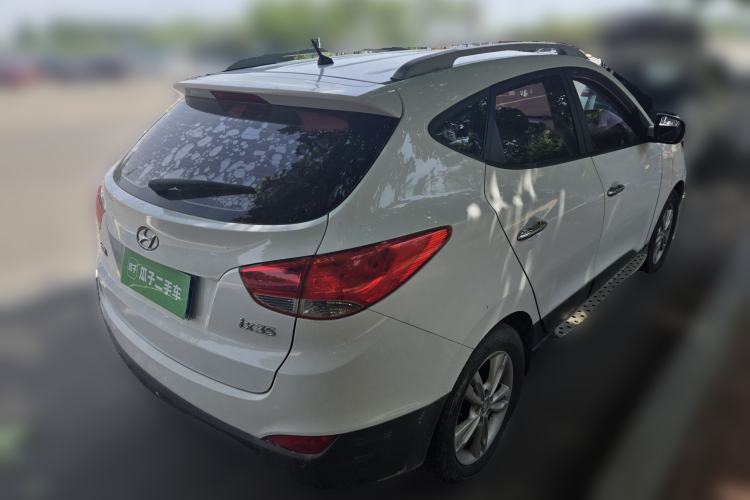 Used Hyundai ix35 2013 2.0L Automatic Two-Wheel Drive Smart GLS China IV Standard Rear Right 45 Deg